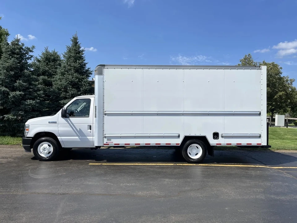 2021 Ford Econoline Van - Image 2 of 21
