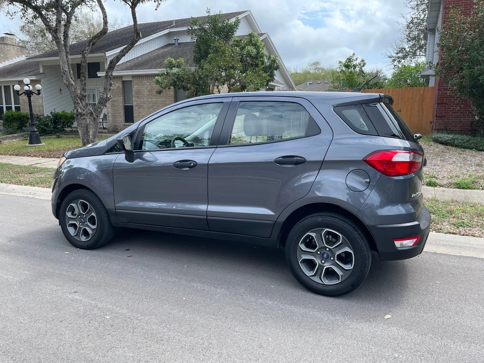 2021 Ford EcoSport - Image 2 of 21