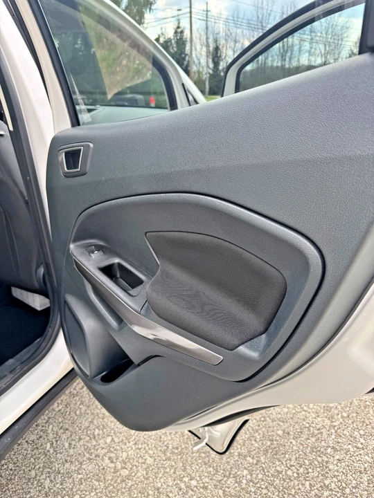 2021 Ford EcoSport - Image 22 of 30
