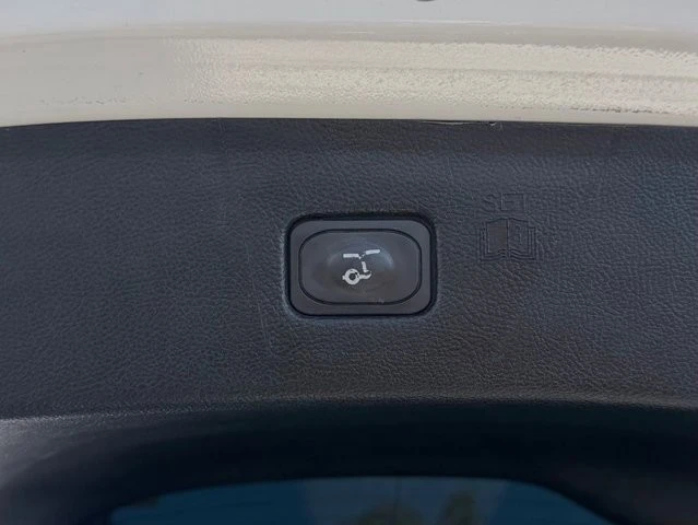 2021 Ford Edge - Image 10 of 31