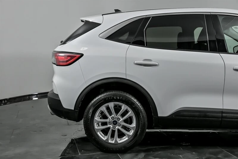 2021 Ford Escape - Image 11 of 21