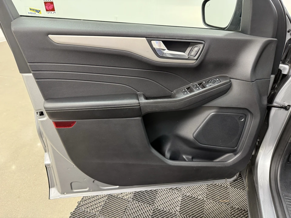 2021 Ford Escape - Image 10 of 21