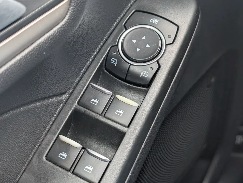 2021 Ford Escape - Image 11 of 21