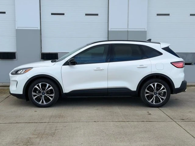 2021 Ford Escape - Image 2 of 31