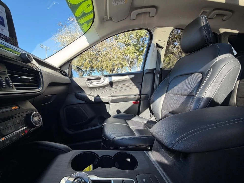 2021 Ford Escape - Image 16 of 21