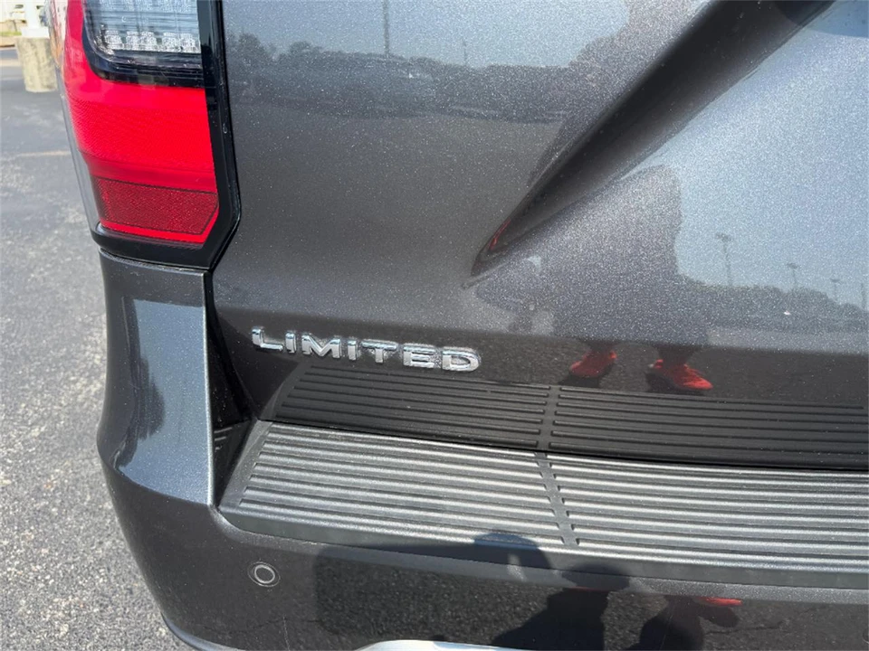 2021 Ford Expedition 4th Gen - Image 11 of 31