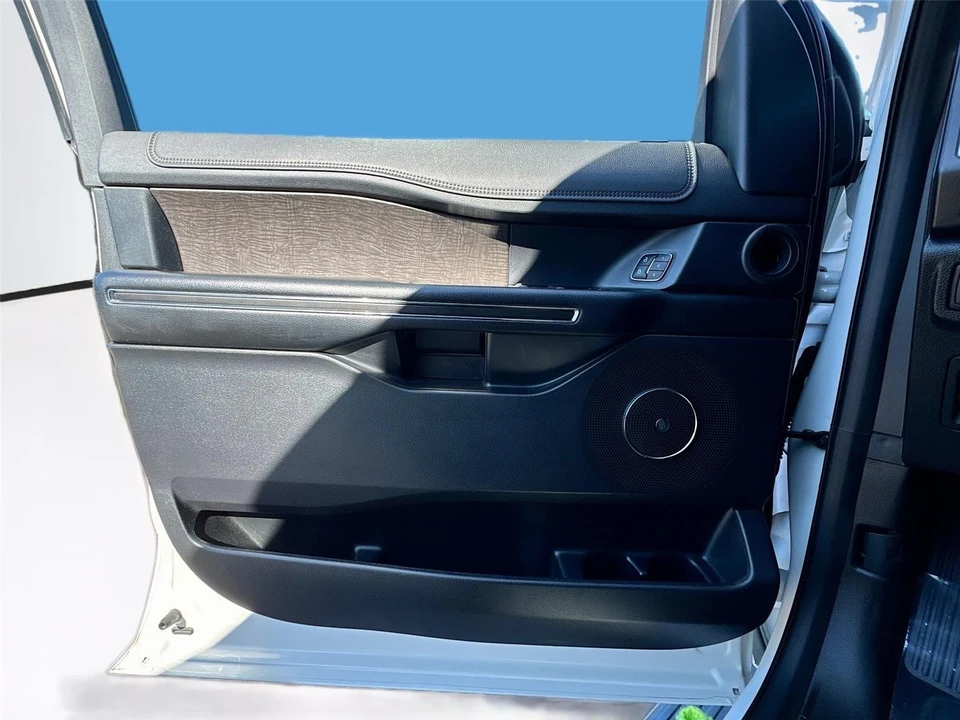 2021 Ford Expedition 4th Gen - Image 15 of 21