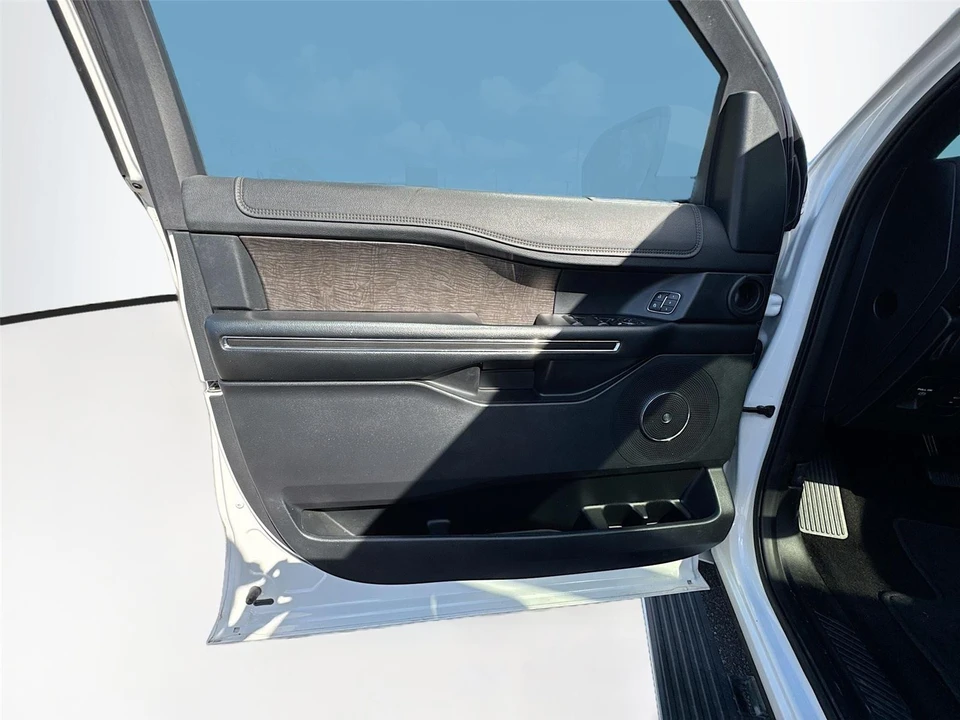 2021 Ford Expedition 4th Gen - Image 13 of 17