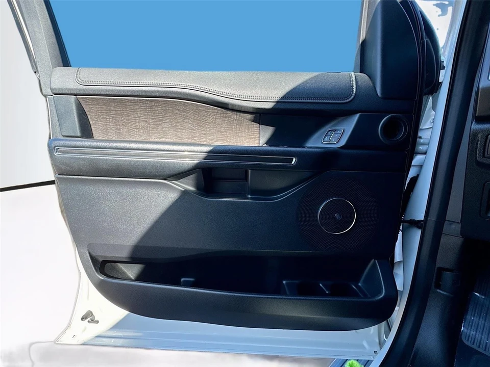 2021 Ford Expedition 4th Gen - Image 15 of 21