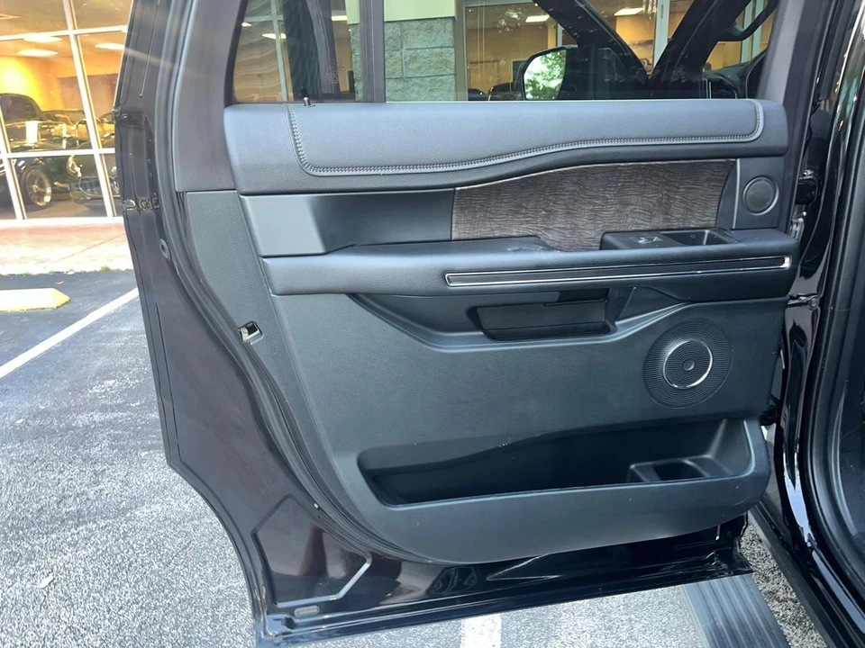 2021 Ford Expedition 4th Gen - Image 17 of 21