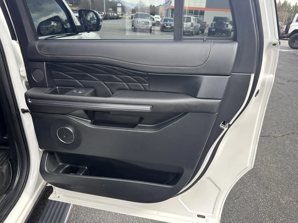 2021 Ford Expedition 4th Gen - Image 17 of 31