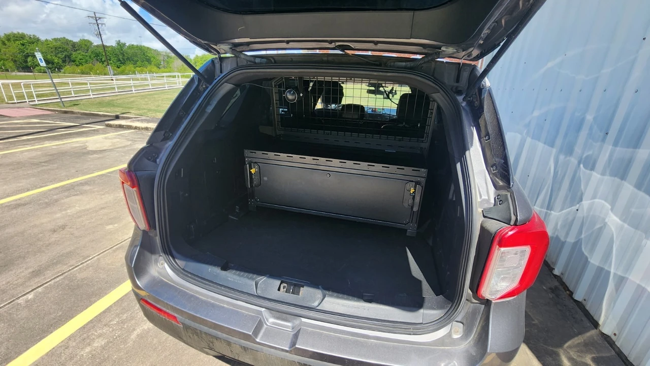 2021 Ford Explorer 6th Gen - Image 12 of 13