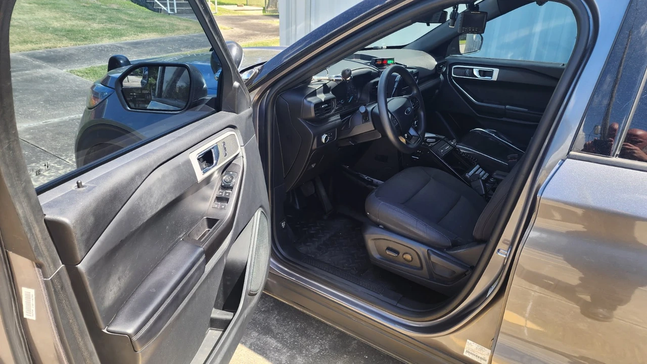 2021 Ford Explorer 6th Gen - Image 5 of 13