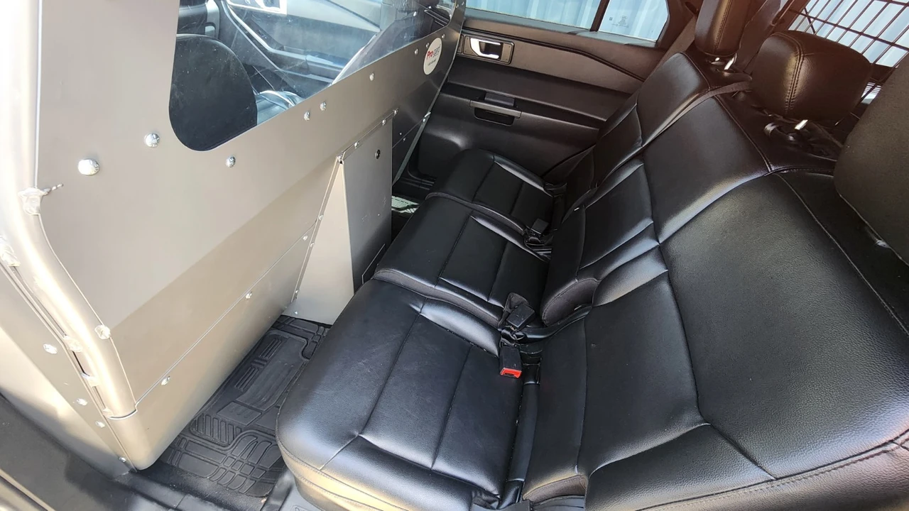2021 Ford Explorer 6th Gen - Image 11 of 13