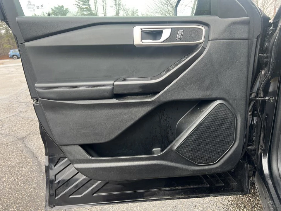 2021 Ford Explorer 6th Gen - Image 11 of 12