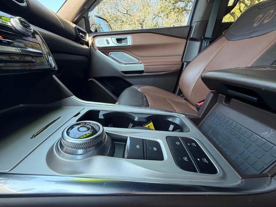 2021 Ford Explorer 6th Gen - Image 15 of 21