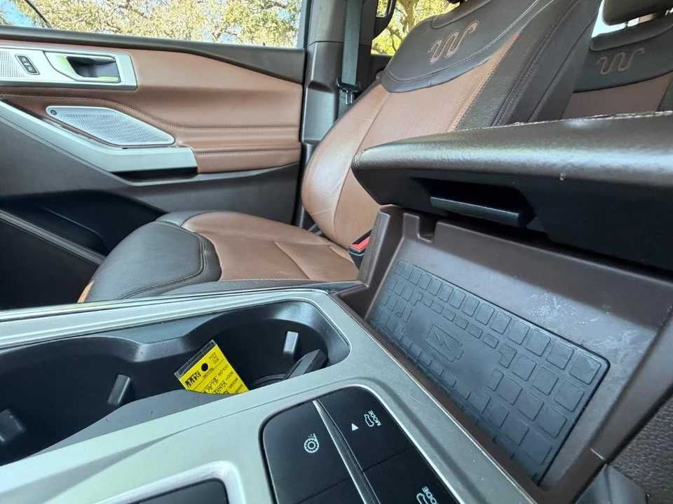 2021 Ford Explorer 6th Gen - Image 16 of 21
