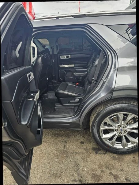 2021 Ford Explorer 6th Gen - Image 9 of 12