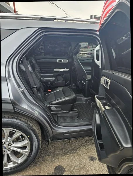 2021 Ford Explorer 6th Gen - Image 11 of 12
