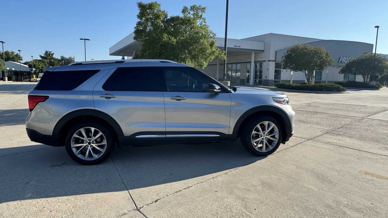 2021 Ford Explorer 6th Gen - Image 8 of 9