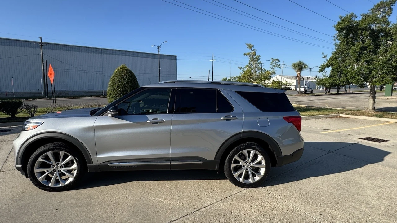 2021 Ford Explorer 6th Gen - Image 5 of 9