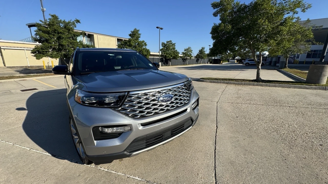 2021 Ford Explorer 6th Gen - Image 2 of 9
