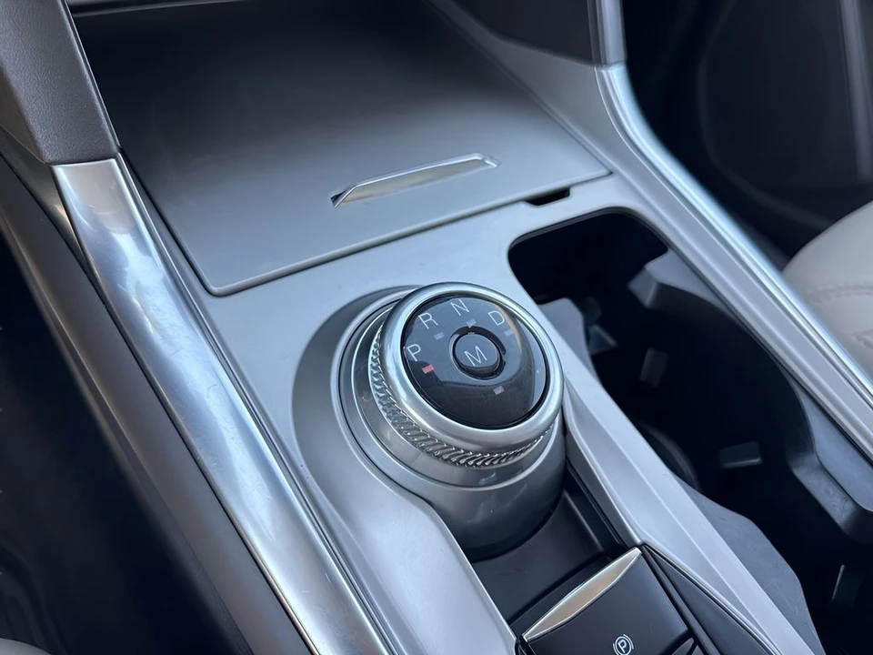2021 Ford Explorer 6th Gen - Image 19 of 21