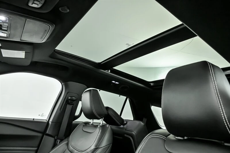 2021 Ford Explorer 6th Gen - Image 19 of 21