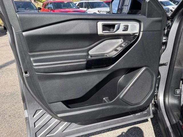 2021 Ford Explorer 6th Gen - Image 16 of 21