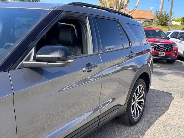 2021 Ford Explorer 6th Gen - Image 8 of 12