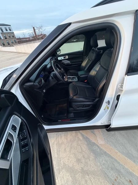 2021 Ford Explorer 6th Gen - Image 9 of 12