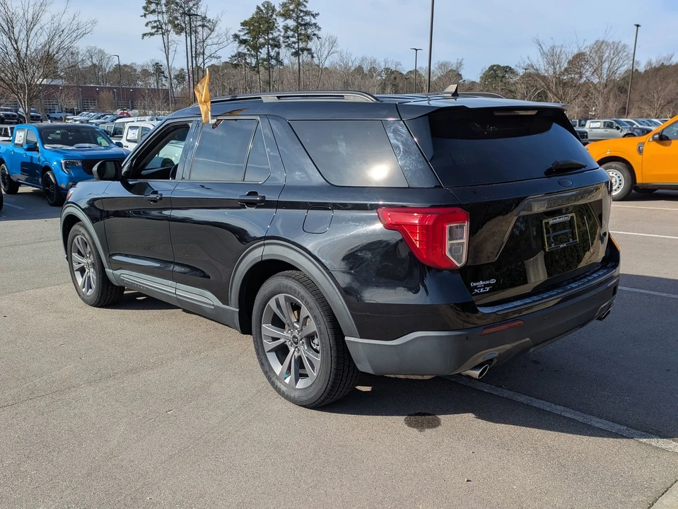 2021 Ford Explorer 6th Gen - Image 6 of 12