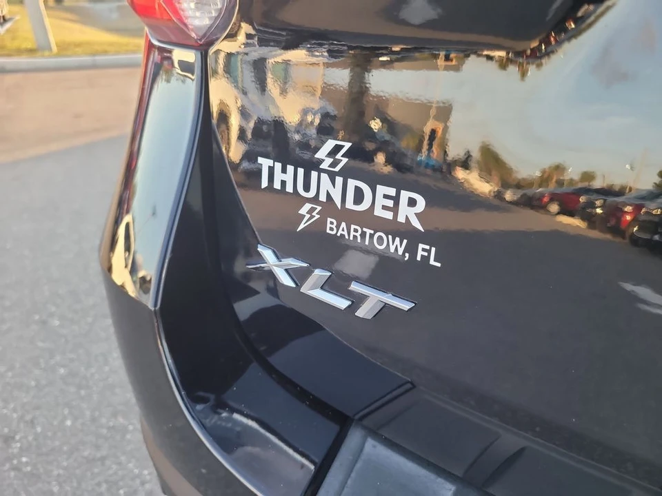 2021 Ford Explorer 6th Gen - Image 6 of 12