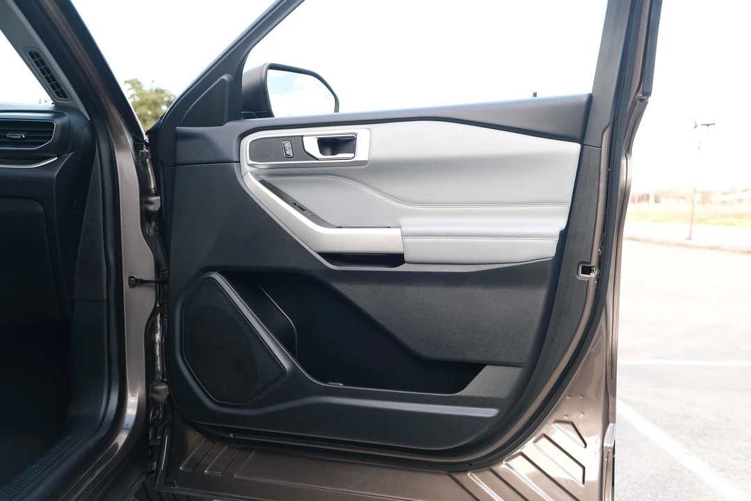 2021 Ford Explorer 6th Gen - Image 25 of 31