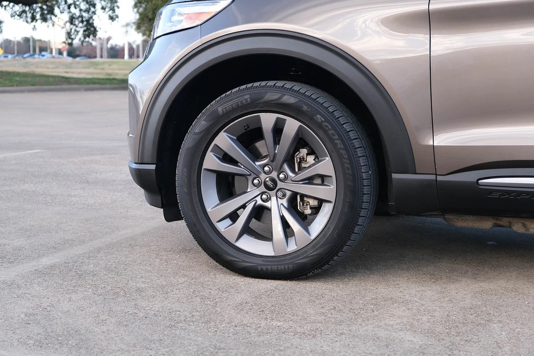 2021 Ford Explorer 6th Gen - Image 7 of 31