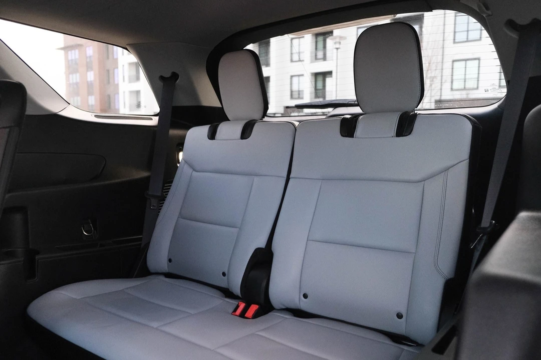 2021 Ford Explorer 6th Gen - Image 20 of 31