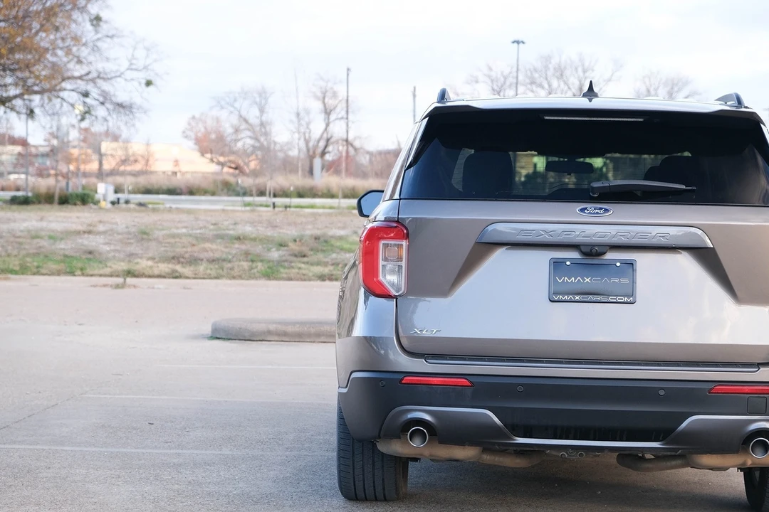 2021 Ford Explorer 6th Gen - Image 10 of 31