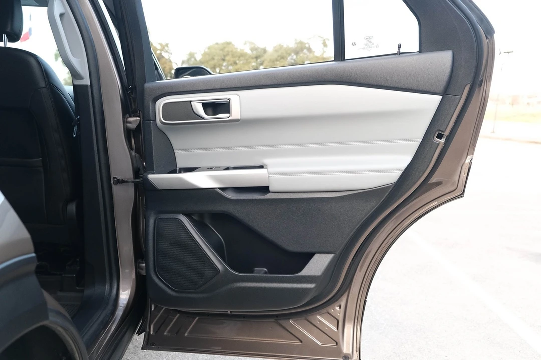 2021 Ford Explorer 6th Gen - Image 22 of 31