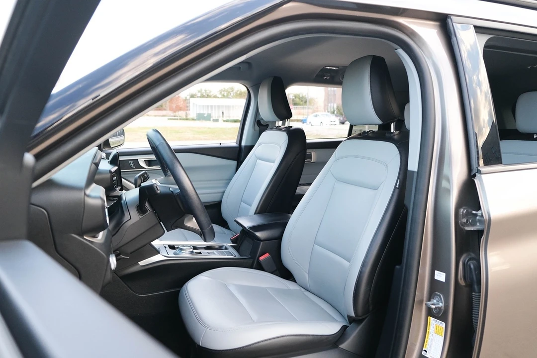 2021 Ford Explorer 6th Gen - Image 15 of 31