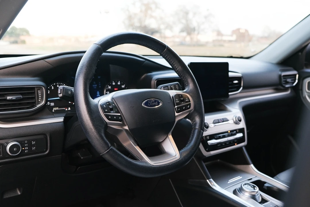 2021 Ford Explorer 6th Gen - Image 14 of 31