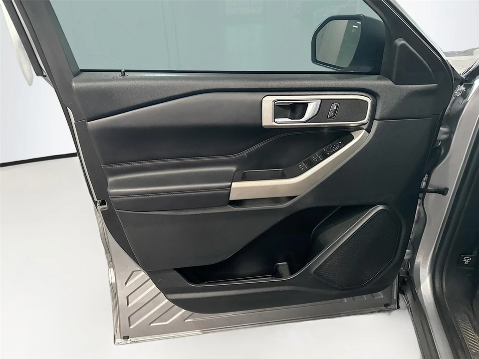 2021 Ford Explorer 6th Gen - Image 9 of 16