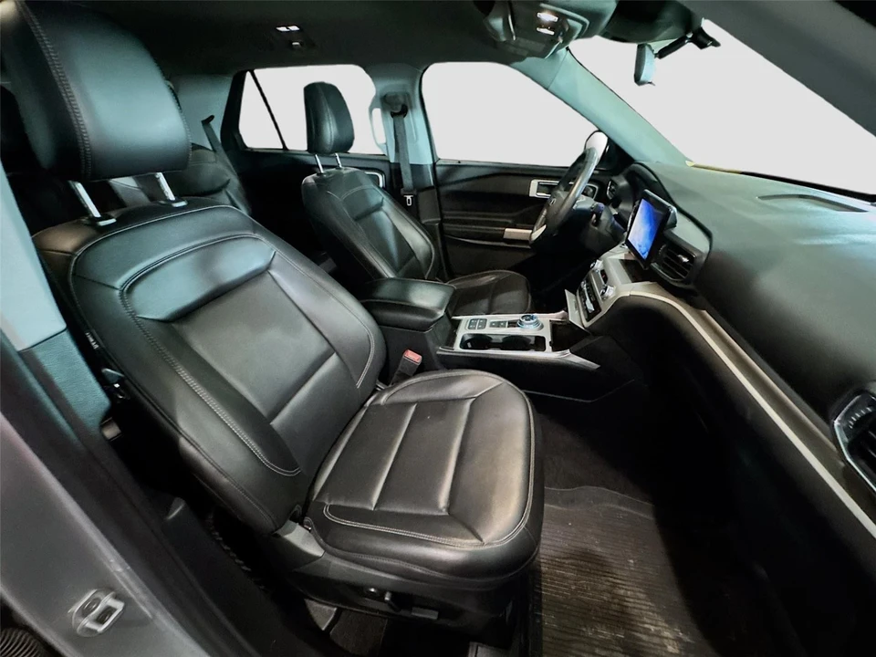 2021 Ford Explorer 6th Gen - Image 15 of 16