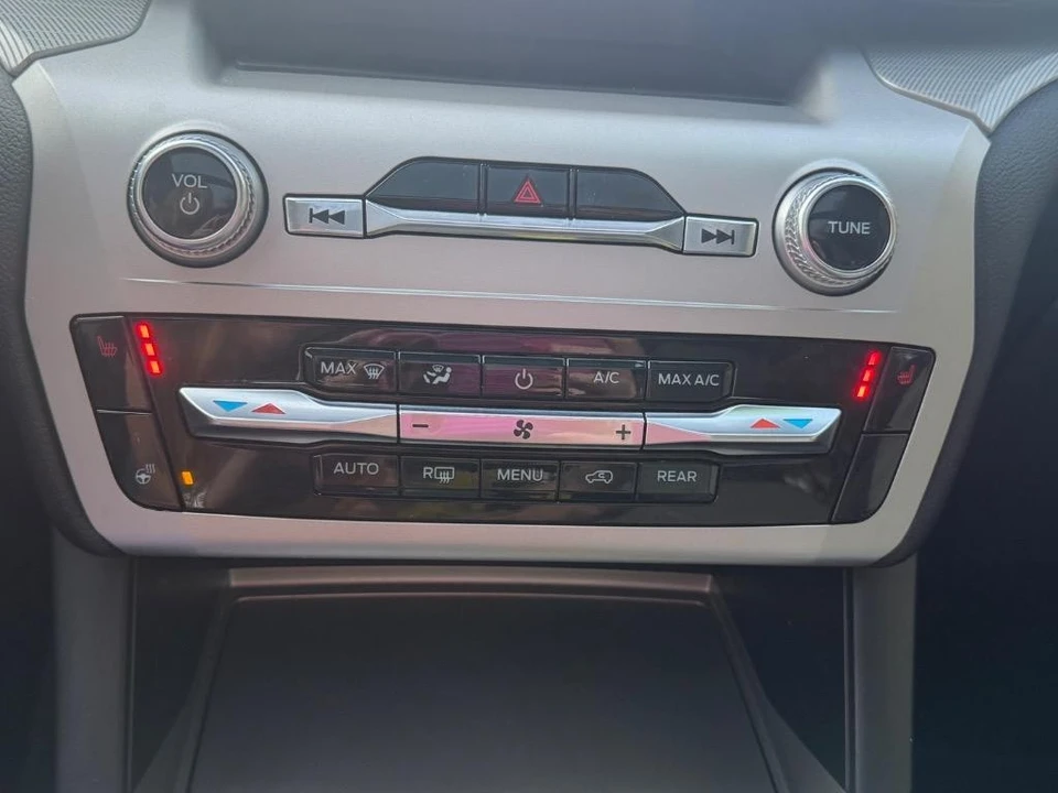 2021 Ford Explorer 6th Gen - Image 18 of 21