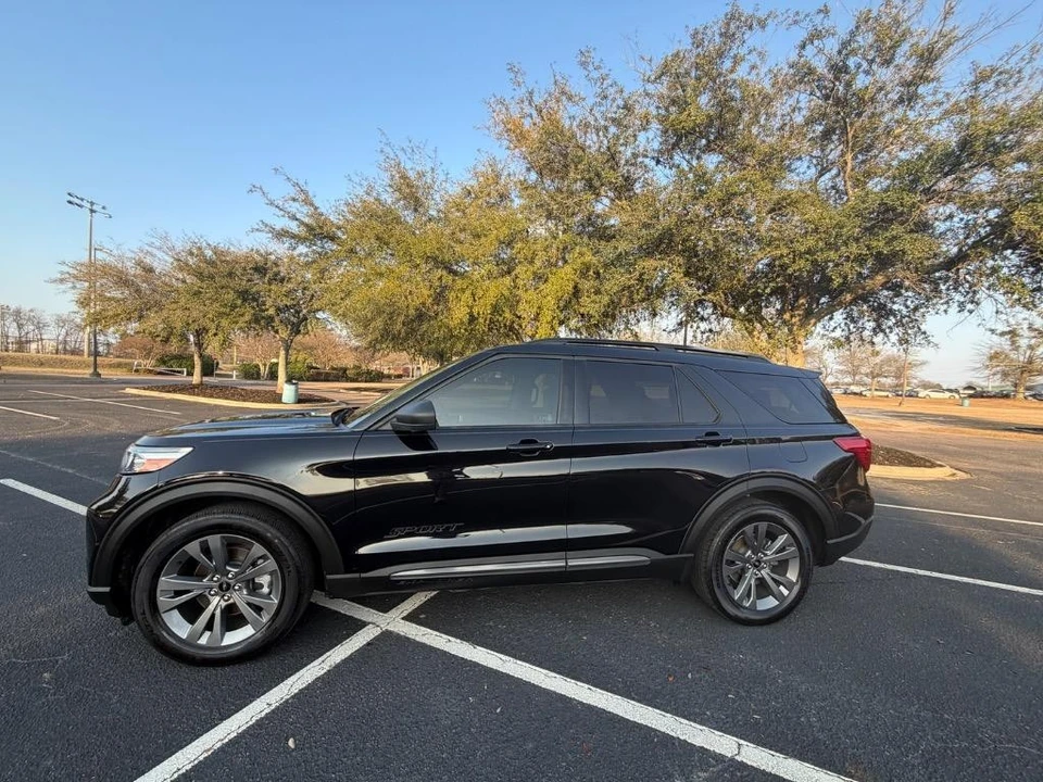 2021 Ford Explorer 6th Gen - Image 2 of 21