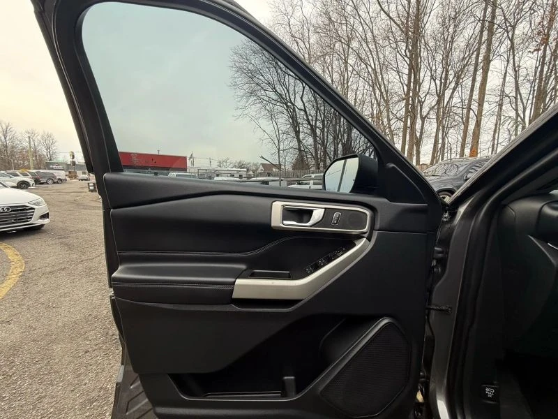2021 Ford Explorer 6th Gen - Image 9 of 12
