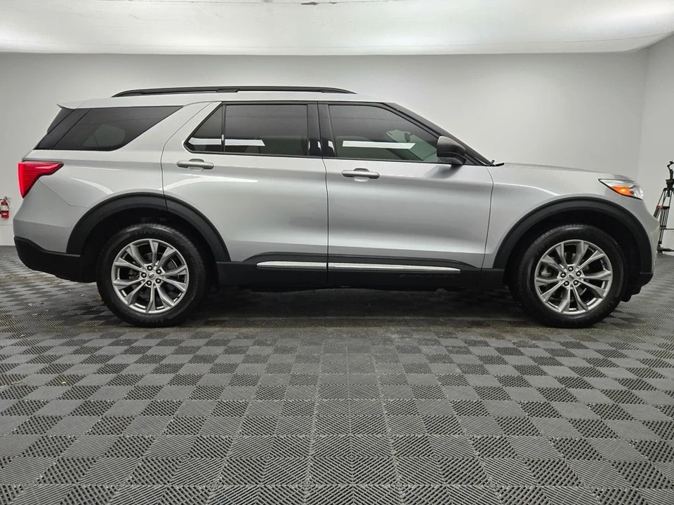 2021 Ford Explorer 6th Gen - Image 10 of 12