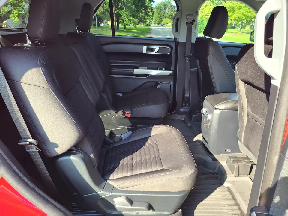 2021 Ford Explorer 6th Gen - Image 15 of 21