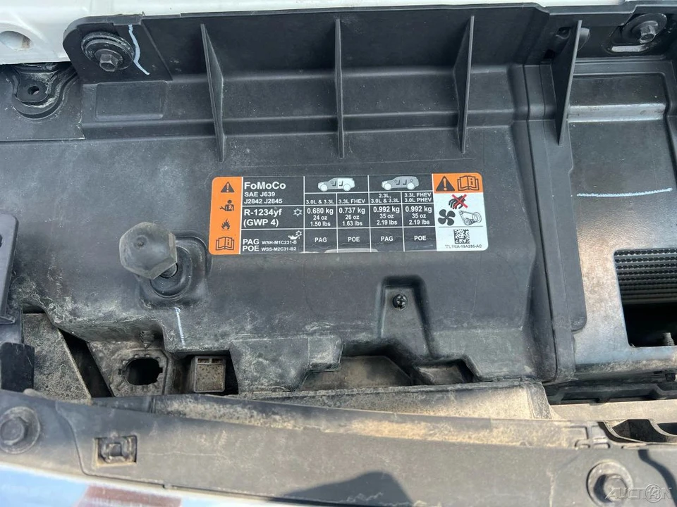 2021 Ford Explorer 6th Gen - Image 15 of 21