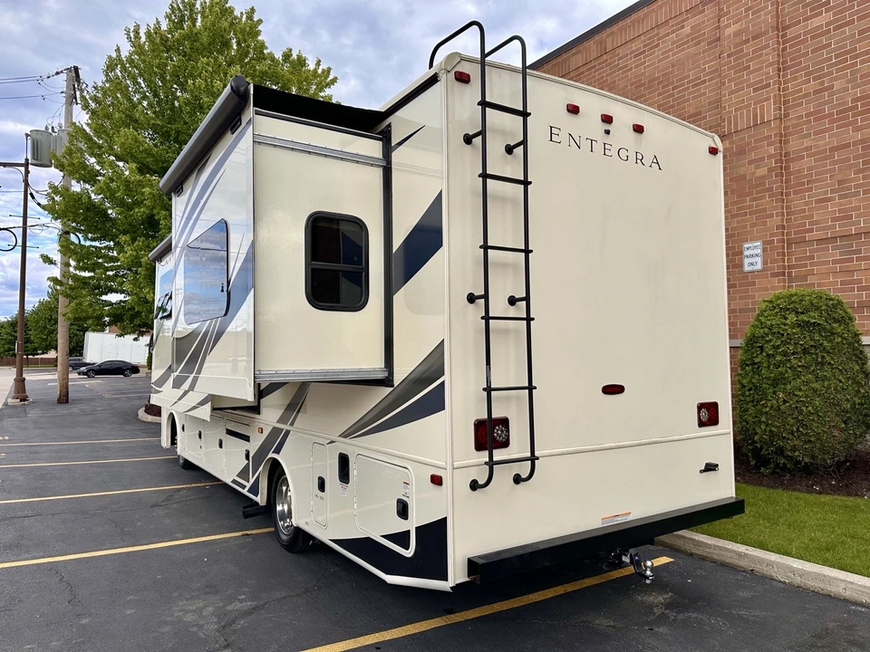 2021 Ford F-Series - Image 16 of 31
