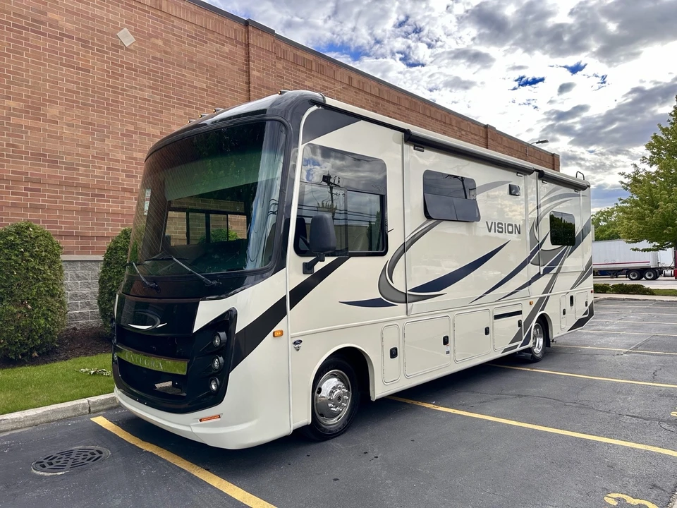 2021 Ford F-Series - Image 2 of 31